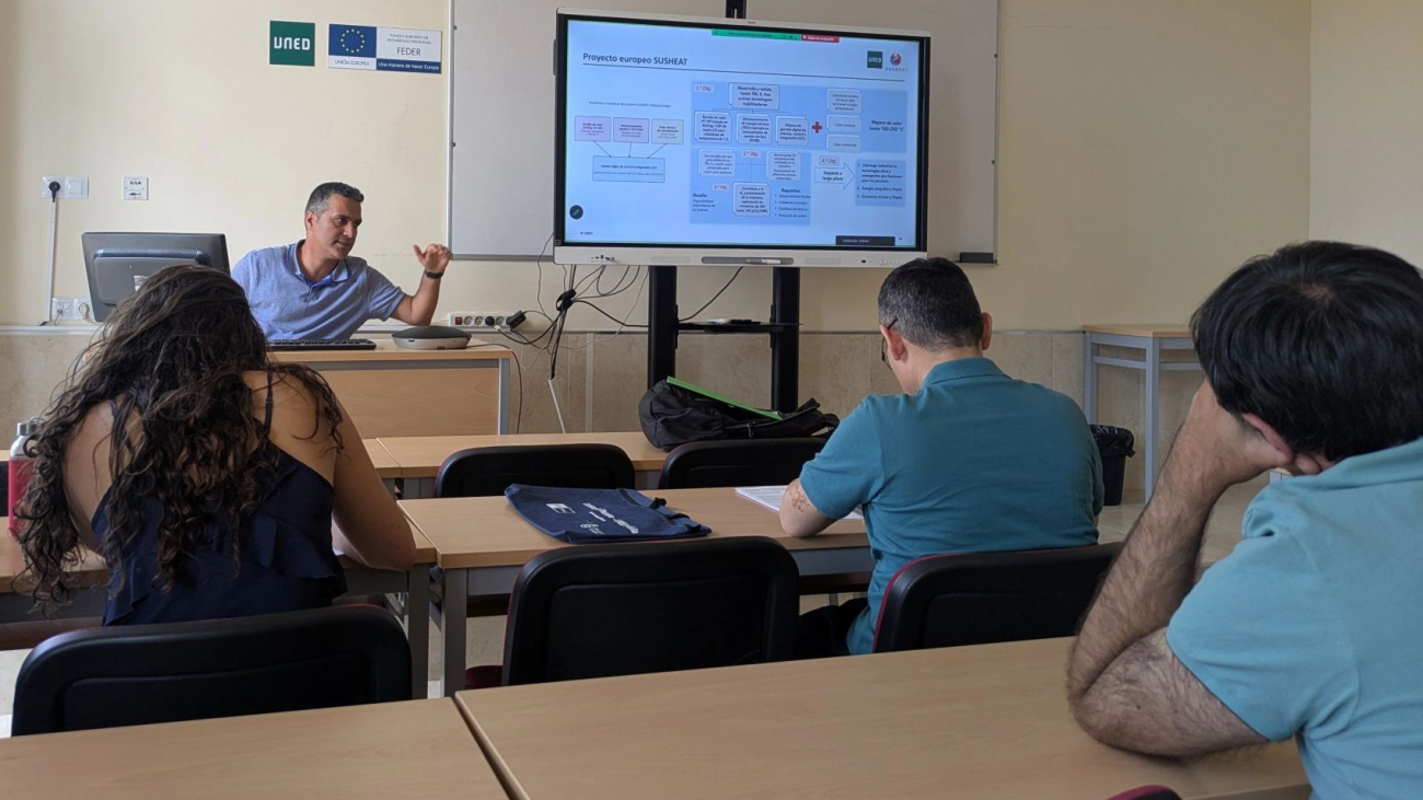 Iman Golpour presenting the SUSHEAT project at the UNED's Summer Course